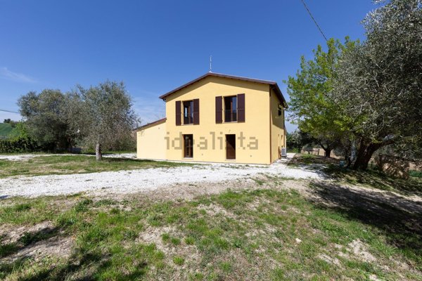 casa indipendente in vendita a Staffolo