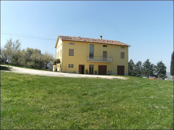 casa indipendente in vendita a Staffolo