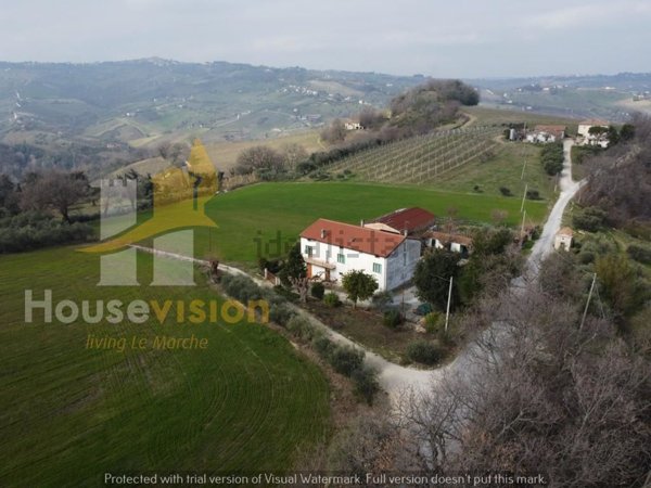 casa indipendente in vendita a Staffolo