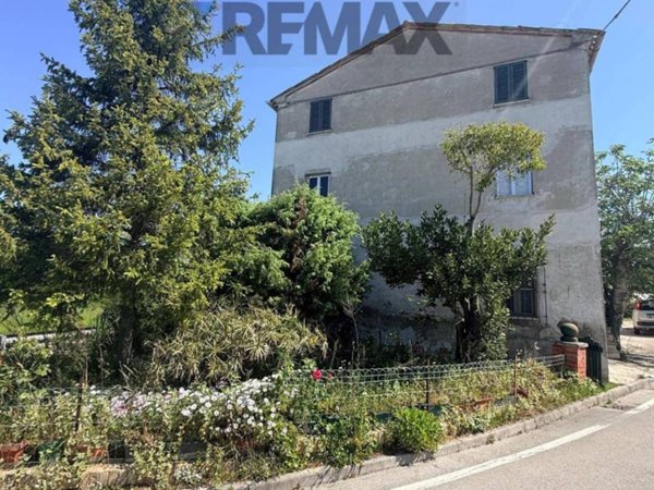casa indipendente in vendita a Staffolo in zona Coste