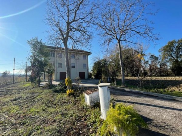 casa indipendente in vendita a Trecastelli in zona Monterado