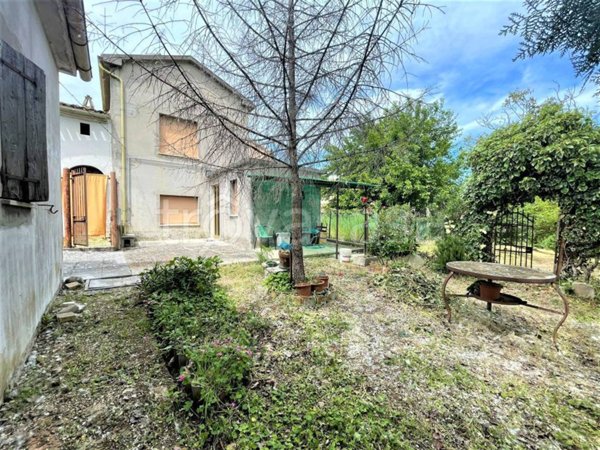 casa indipendente in vendita a Trecastelli