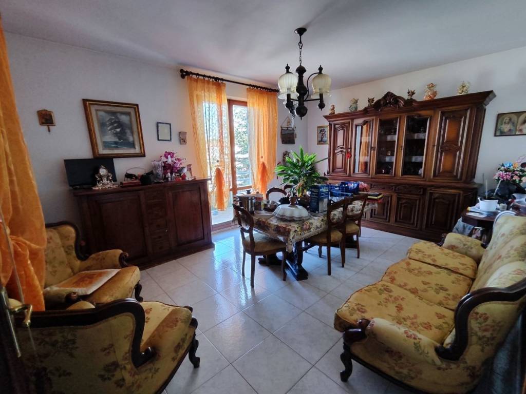 casa semindipendente in vendita a Trecastelli in zona Ripe
