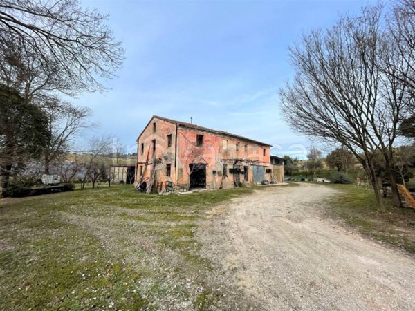 casa indipendente in vendita a Trecastelli in zona Ripe