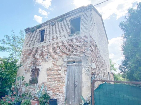 casa indipendente in vendita a Trecastelli