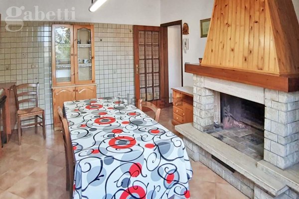 casa indipendente in vendita a Trecastelli in zona Ripe