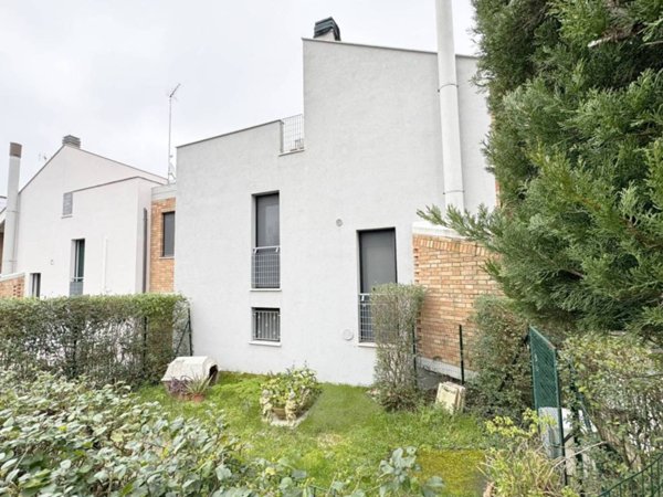 casa indipendente in vendita a Trecastelli
