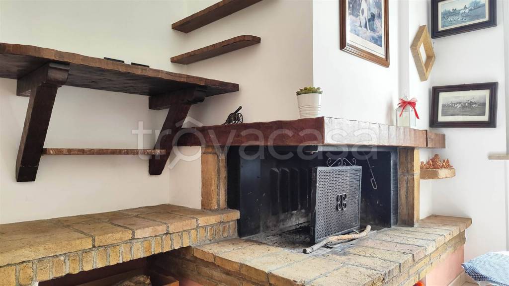 appartamento in vendita a Trecastelli in zona Croce