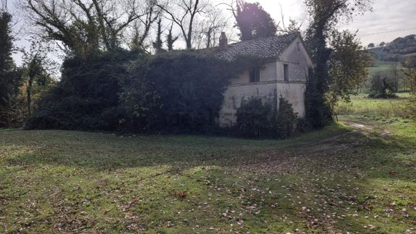 casale in vendita a Trecastelli in zona Ripe