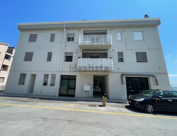 appartamento in vendita a Trecastelli in zona Ripe