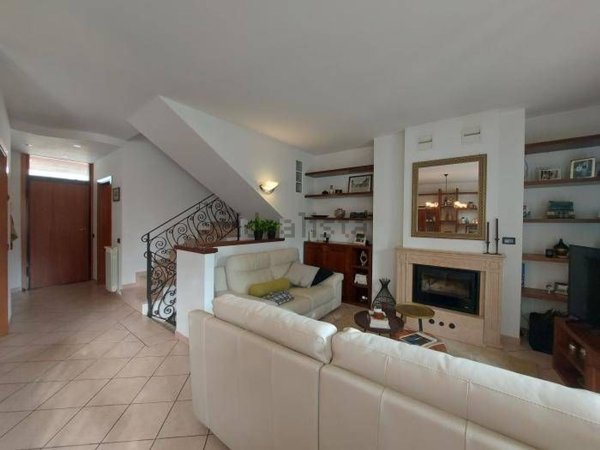 casa indipendente in vendita a Trecastelli