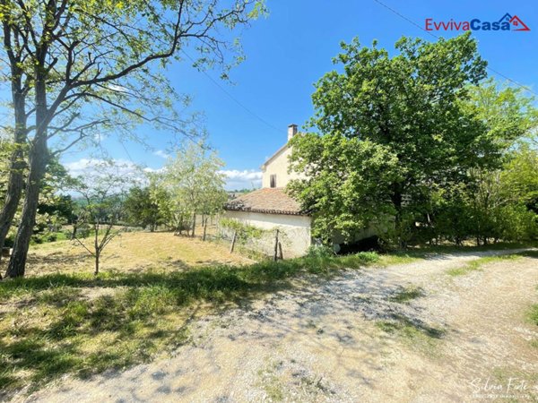 casa indipendente in vendita a Trecastelli in zona Castel Colonna