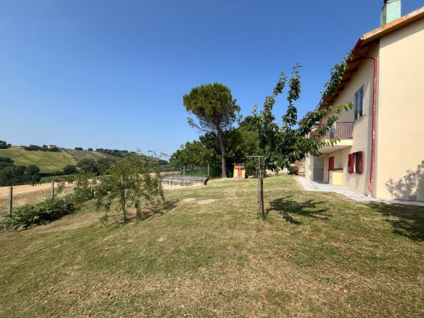 casa indipendente in vendita a Trecastelli in zona Ripe