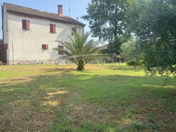 casa indipendente in vendita a Trecastelli in zona Monterado