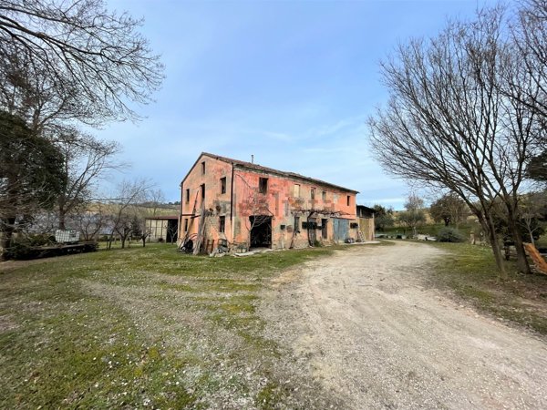 casale in vendita a Trecastelli in zona Ripe