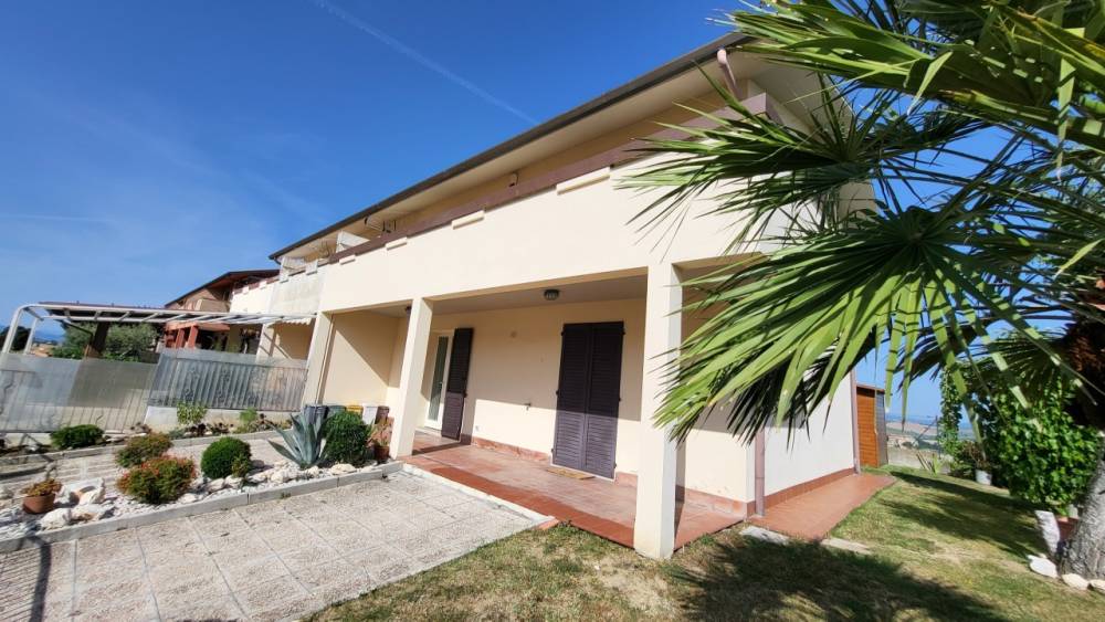casa indipendente in vendita a Trecastelli in zona Croce