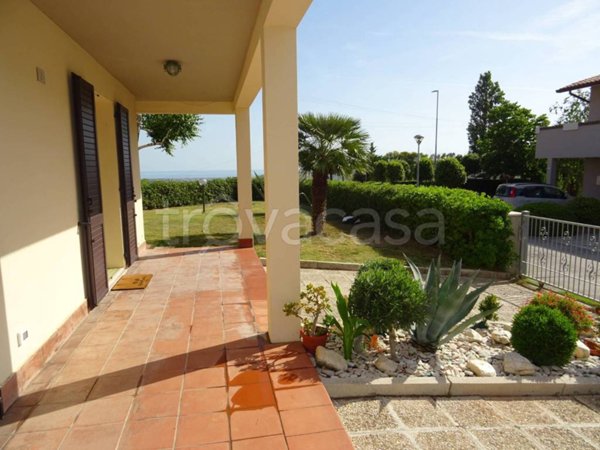 casa indipendente in vendita a Trecastelli in zona Croce