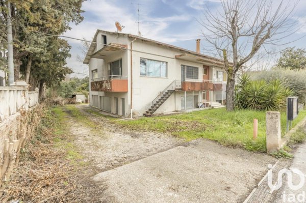 casa indipendente in vendita a Trecastelli