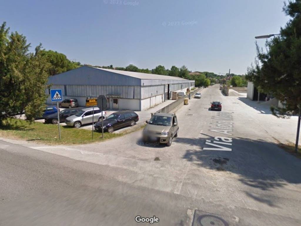 capannone in vendita a Trecastelli in zona Ripe