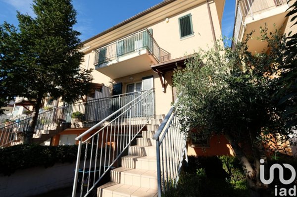 appartamento in vendita a Trecastelli in zona Croce