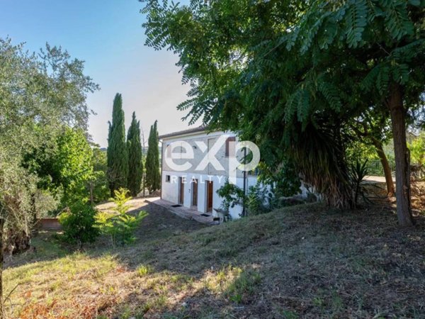 casa indipendente in vendita a Trecastelli in zona Monterado