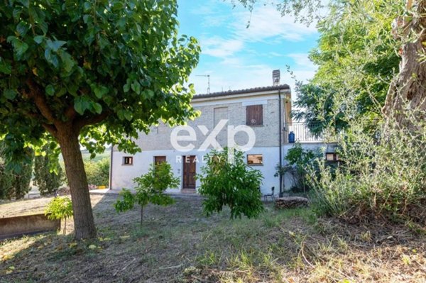 casa indipendente in vendita a Trecastelli in zona Monterado