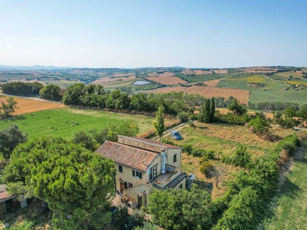 casa indipendente in vendita a Trecastelli