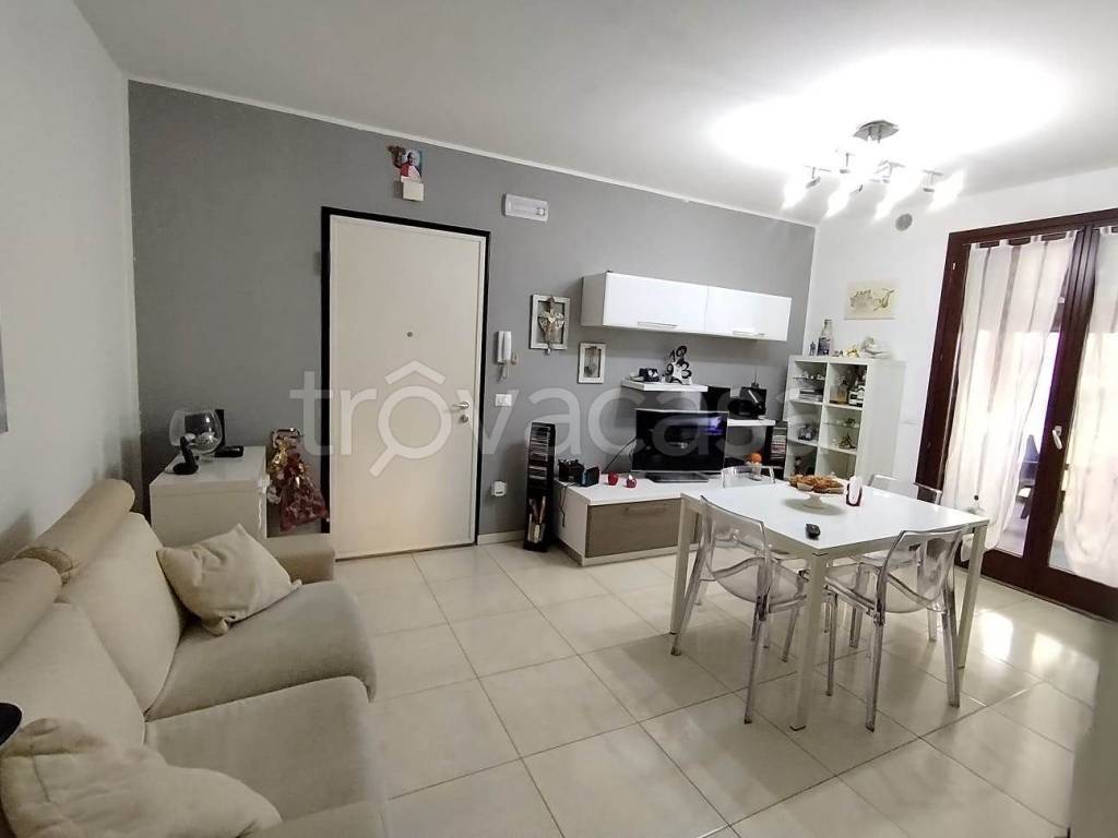 appartamento in vendita a Trecastelli in zona Ponterio