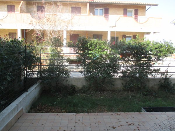 appartamento in vendita a Trecastelli in zona Castel Colonna