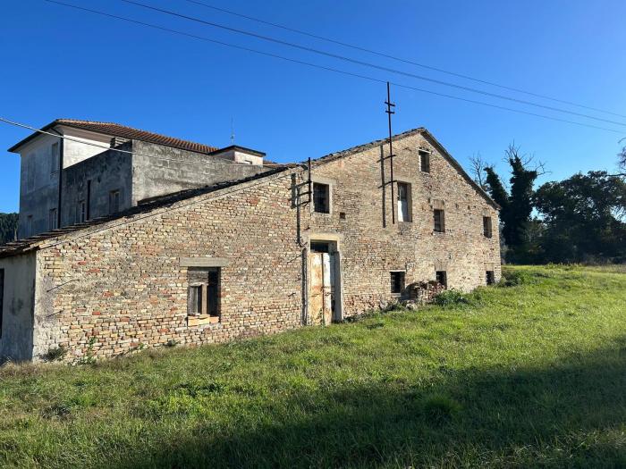 casa indipendente in vendita a Trecastelli in zona Monterado