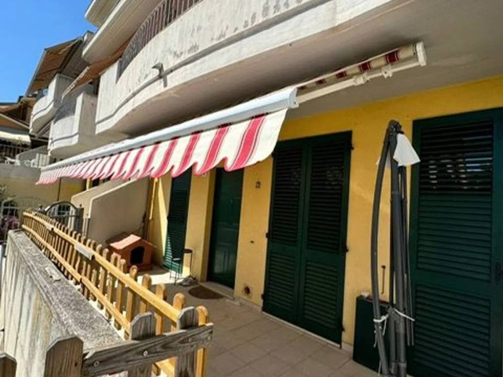 appartamento in vendita a Trecastelli in zona Ripe