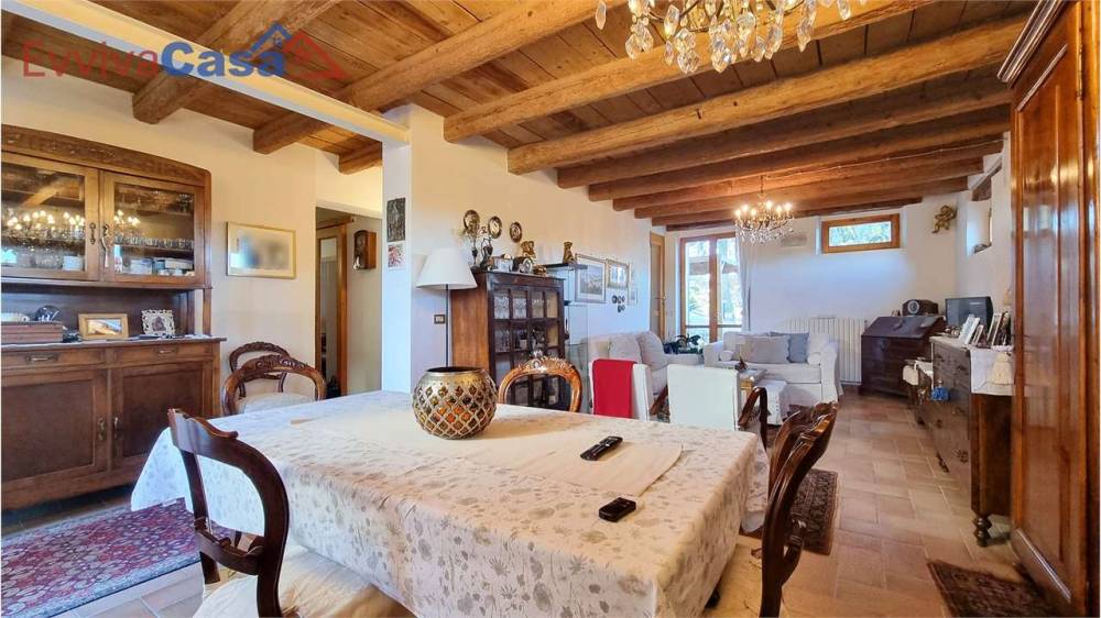 casa indipendente in vendita a Trecastelli in zona Ripe