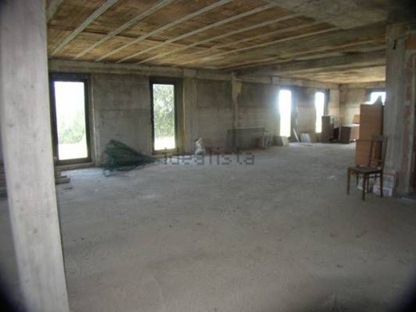 esavano in vendita a Trecastelli