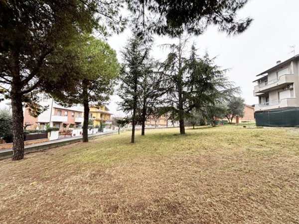 terreno edificabile in vendita a Trecastelli