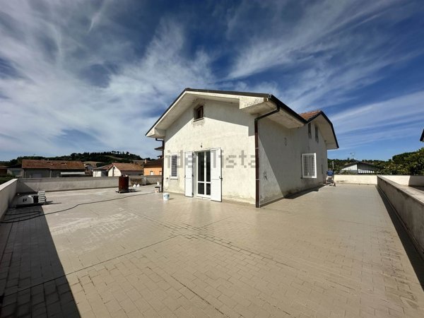 appartamento in vendita a Trecastelli in zona Ripe