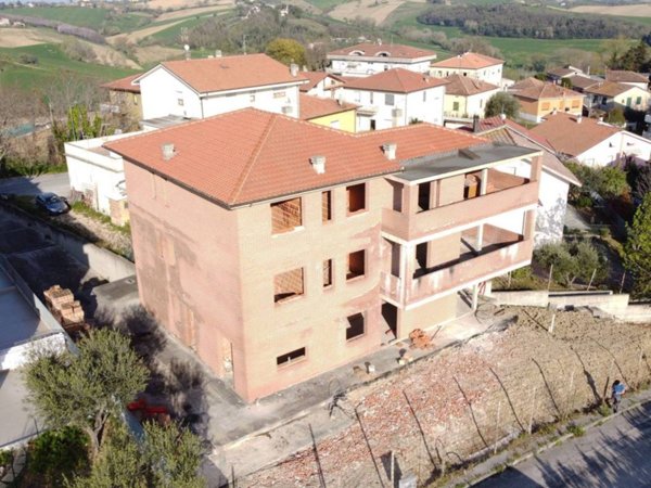 casa indipendente in vendita a Trecastelli in zona Ripe