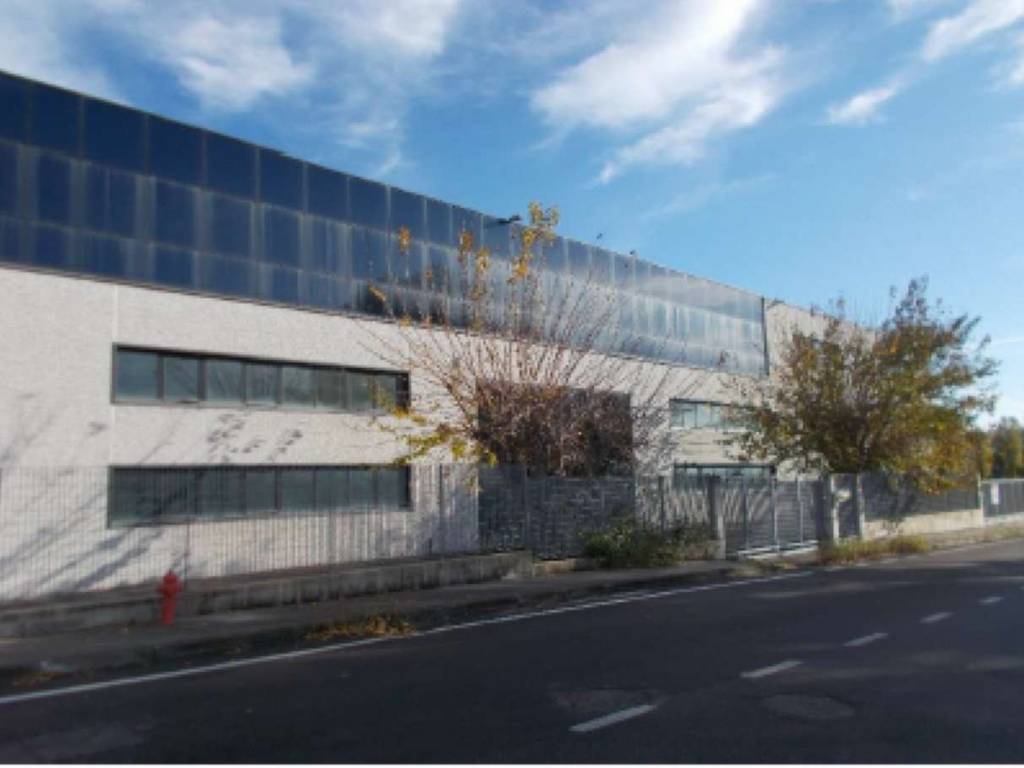 locale commerciale in vendita a Trecastelli