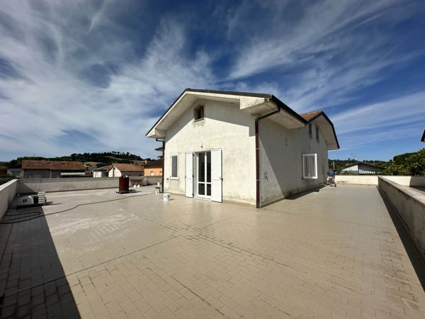 appartamento in vendita a Trecastelli in zona Ripe