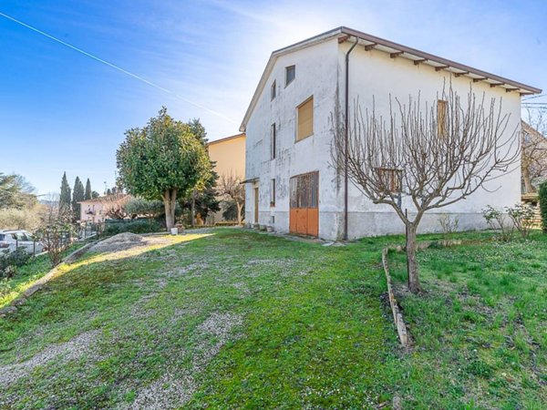 casa indipendente in vendita a Trecastelli in zona Ripe