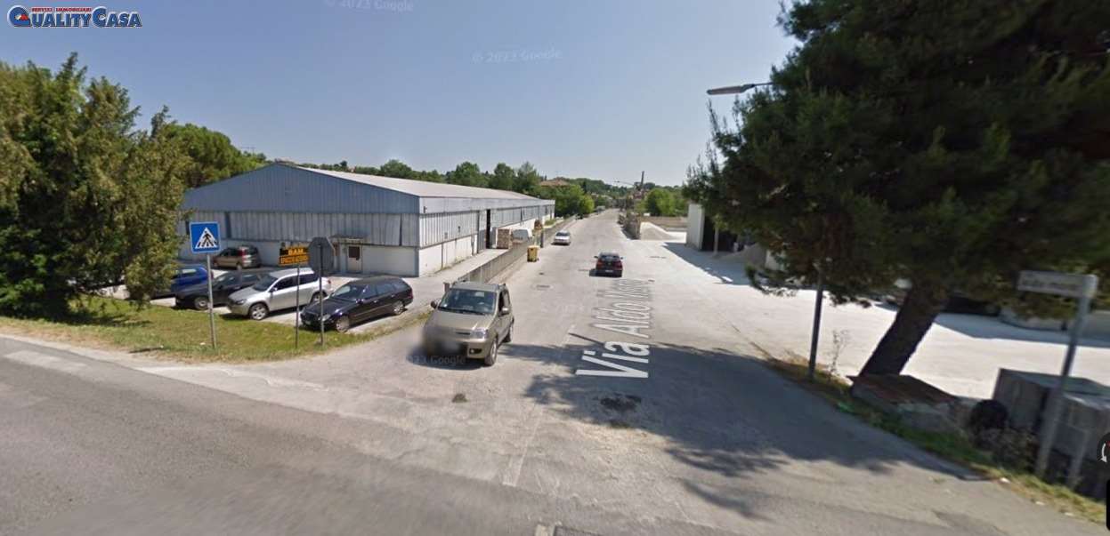 capannone in vendita a Trecastelli in zona Ripe