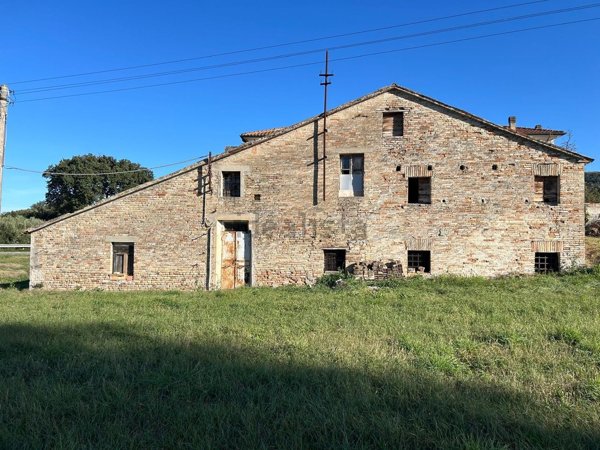 casa indipendente in vendita a Trecastelli