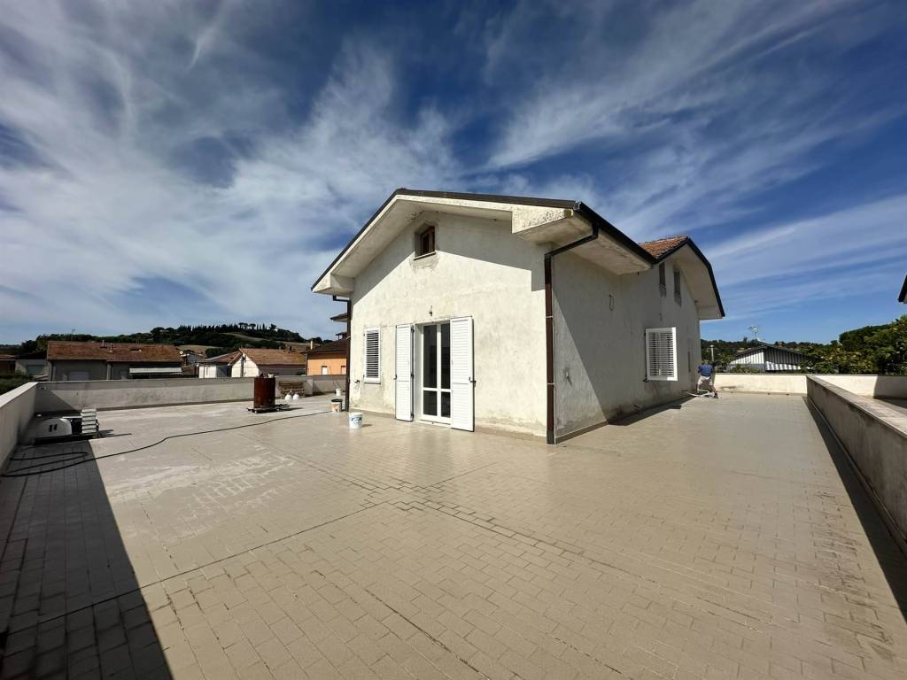 appartamento in vendita a Trecastelli in zona Ripe