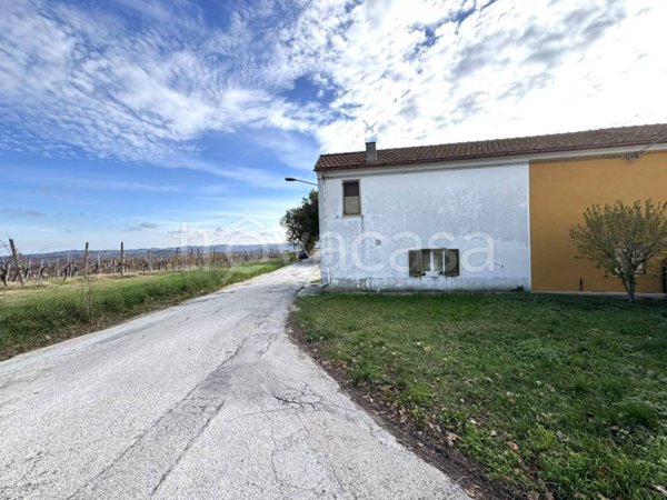 casa indipendente in vendita a Trecastelli in zona Ripe