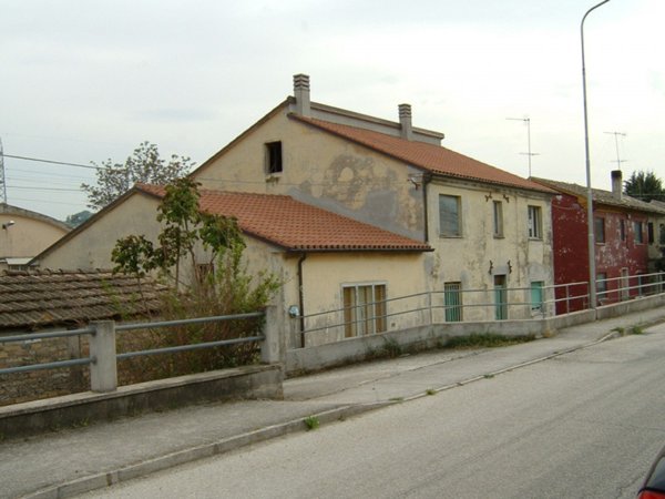 casa indipendente in vendita a Trecastelli in zona Ripe