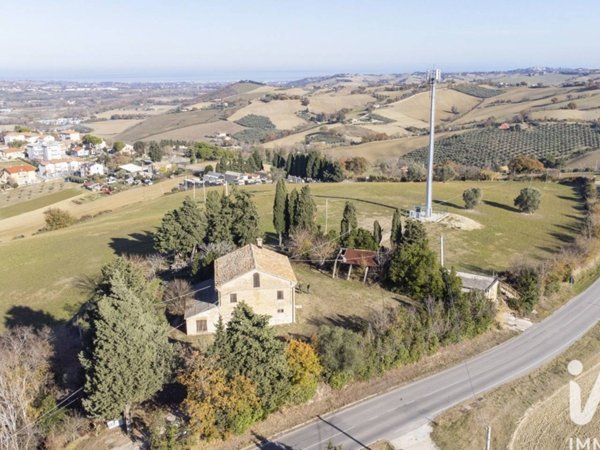 casa indipendente in vendita a Trecastelli