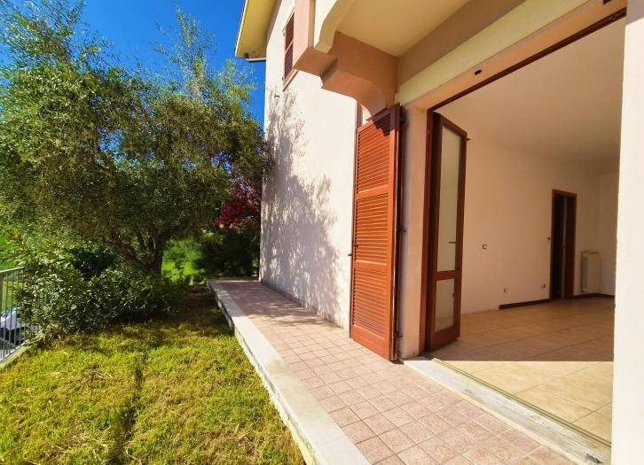 appartamento in vendita a Trecastelli in zona Ripe
