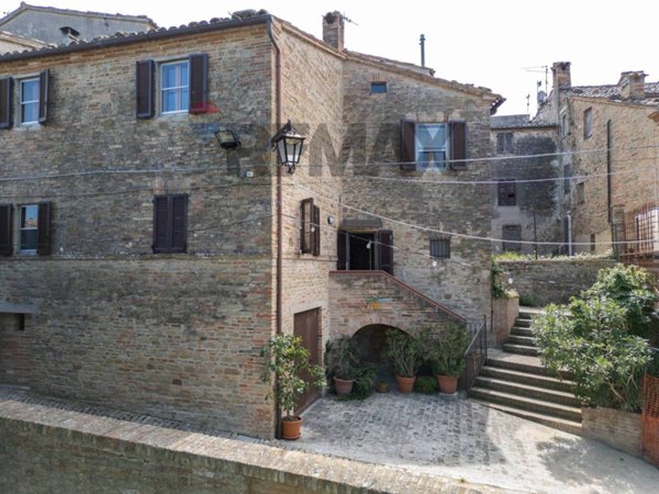 casa indipendente in vendita a Trecastelli in zona Ripe