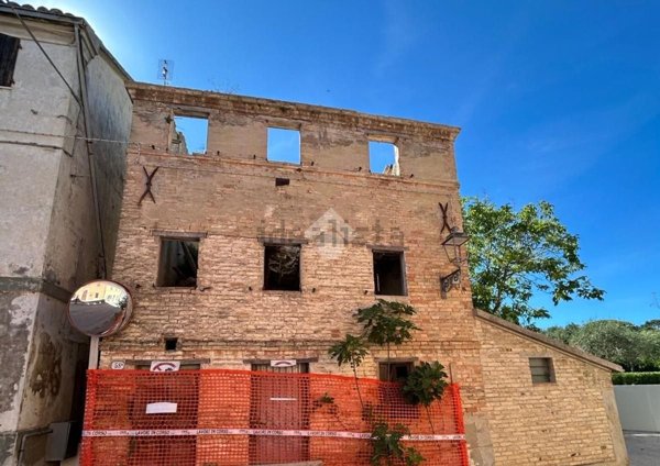 appartamento in vendita a Trecastelli in zona Monterado