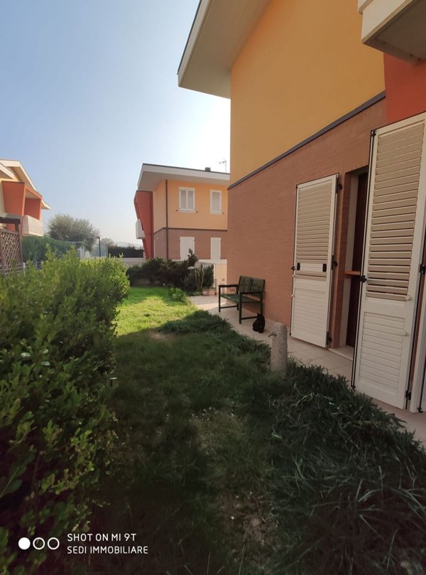 appartamento in vendita a Trecastelli in zona Ponterio