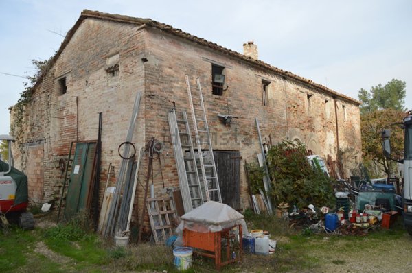 casale in vendita a Trecastelli in zona Castel Colonna